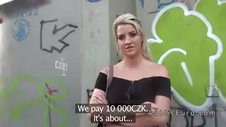 تحب أن تكون في وضع من الماعز و اللعنة لها من الخلف جيدا