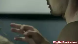 شاب محظوظ يمارس الجنس مع رايلي ستيل