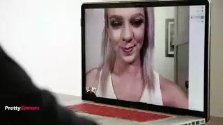 تشعر أنها أفضل عندما تكون في غرفة النوم مع رجل