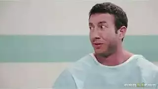 ممرضة مثيرة مارس الجنس مع زميلها من العمل ثم عرفت ماذا تفعل معه