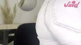 انظر كيف أبلل لك: امرأة نافورة