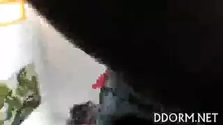 سكس نار على الاريكة الخضراء بالسكن الجامعي