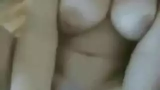 موزة لبنانيه تتناك لاول مرة وتضيع عذريتها!