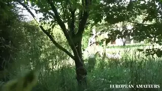 الجنس في الغابة مع صديق للغابات وتم تصويره