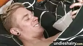 سوري يغتب اختو