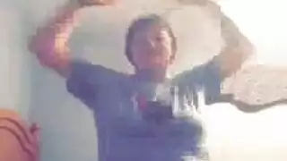 عاهرة مفلس في اللاتكس الطبيعي.