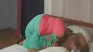 فتاة عربية مارس الجنس من قبل زوجها