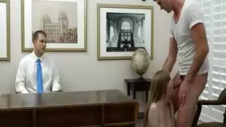 سكس جميل ونيك مراهقه في المكتب في روسيا