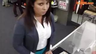 جبهة مورو الحامل استغل من قبل شقيقها