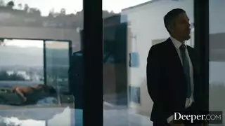 عشيقته الجميلة خاصة