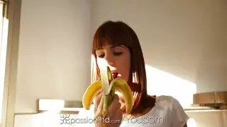 امرأة جميلة مارس الجنس بوسها كثيرا