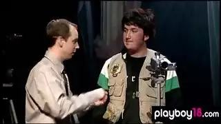 الأمير العربي يبحث عن عبيد جنسي كبير في أمريكا