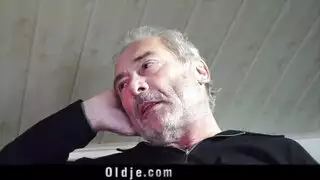 الجد القديم مص هنا