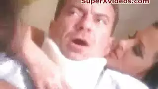 دكتورة في عرض سكس خاص بالعيادة مع زوجين