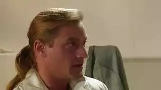 ممرضة مفلس تحصل على الديك لها