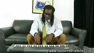 يحصل على رأس من ديك