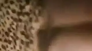 حصلت على ديك حتى الحمار وامتصه حتى ينفجر من المتعة