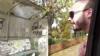 أديلا تأخذ الأمر صعبًا