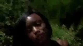 جمال الأبنوس مثير يلتقي الزوج ويمنحه اللسان