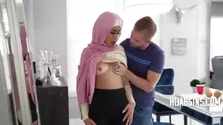يتيح العرب الربود أن يفقد صديقها الأمريكي