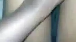 جاذبية فاتنة أفريقية تعمل.