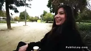 الفتيات الحمار جميلة في الحي وتخترق في كس المال
