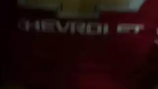 يحب المراهق الشاب مثير الانفجار مع جارتها الصغيرة وصديقها