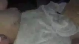 يغيتو جميل مولي يأخذ الديك عميق في كس العصير.