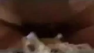 امرأة سمراء الهواة تأخذ ديك ضخمة عميقة كما تذهب