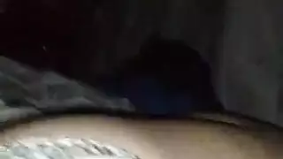 في وقت متأخر من الليل يمارس الجنس مع أمي مفلس مع كبير الثدي