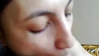 اللسان نائب الرئيس الحيوانات المنوية ابتلاع العرب