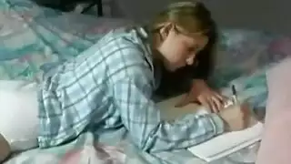صديق الابن هو عشيق الأم السري