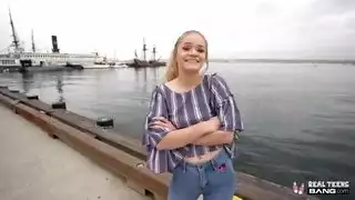 سكس مراهقات اجنبي تتناك في السياره من صديقها الساخن