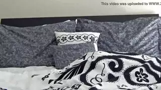 ابن ماما يسكر، وأمه تضاجعه في مؤخرته