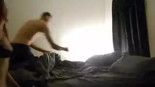 ابن عمي يحب عندما أكون في المنزل