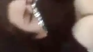 شرموطة منتقبة تطلب من عشيقها انه ينيكها جامد اوي