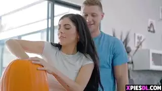 القطع هما السينز النحيفان عندما يمارسون الجنس