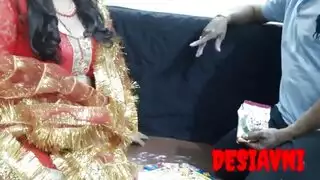 احتفل ديزي أفني هولي المتزوج حديثًا مع صديقها