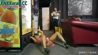 ماكينة الألعاب الجنسية فيلم سكس مترجم
