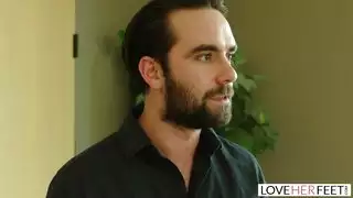 يلصق بوسها حتى تغسله ويبقى نظيفًا