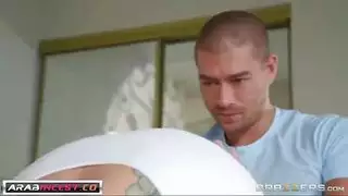 سكس مترجم طيز متدربة اليوجا تفقد المدرب أدبة