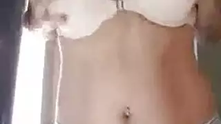 شرائط في سن المراهقة مفلس في الحمام