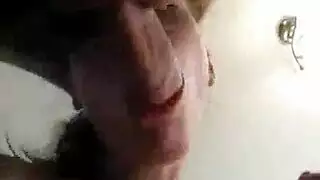 هوتي صغيرة هو الحصول على الديك الكبير على الصب