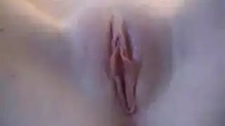 فاتنة شقراء استمناء مع كل ألعابها