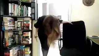 الحمار الكبير جبهة مورو ينتشر في سريرها