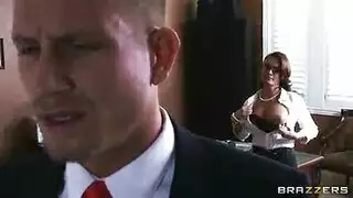 الكس الحنون