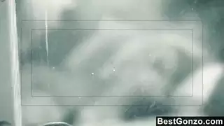 أخي وأميها يمارسان الجنس