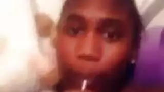 امرأة سمراء يحب صنع الحب.
