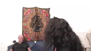 الآباء الجميلون يمارسون الجنس مع كسهم بقوة