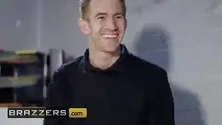 لديها الحمار رائع ومهبل الساخنة